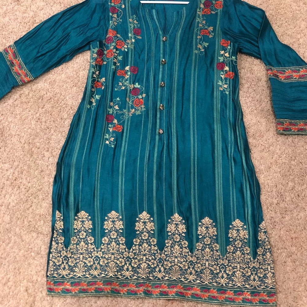 Pakistani designer kurta, shirt, top, kurti